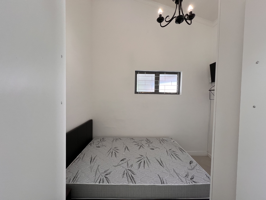 To Let 1 Bedroom Property for Rent in Flamingo Vlei Western Cape
